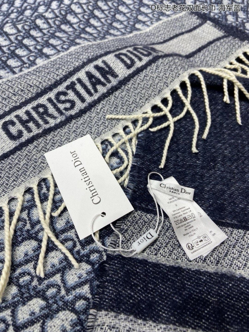 CHRISTIAN DIOR